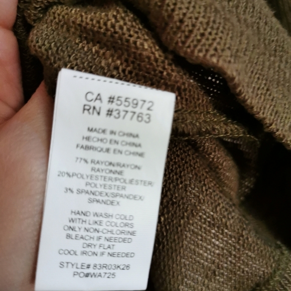 Bnwt sweater, size  M - Picture 4 of 4